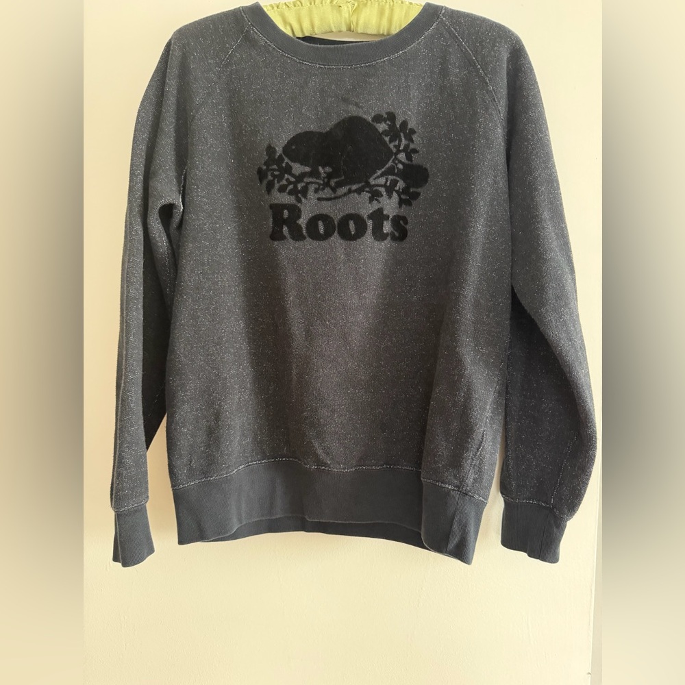 Women’s Roots Charcoal Grey Crew Neck Sweatshirt. Size Small.
